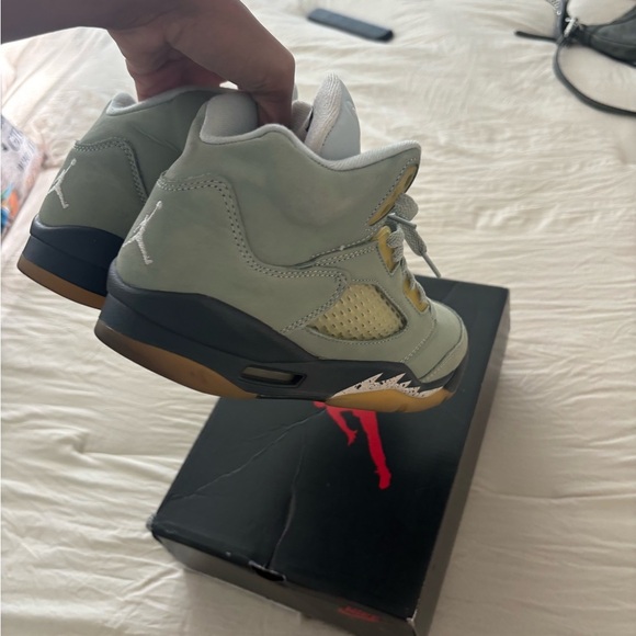 Air Jordan 5 Retro Sneakers - Picture 5 of 9